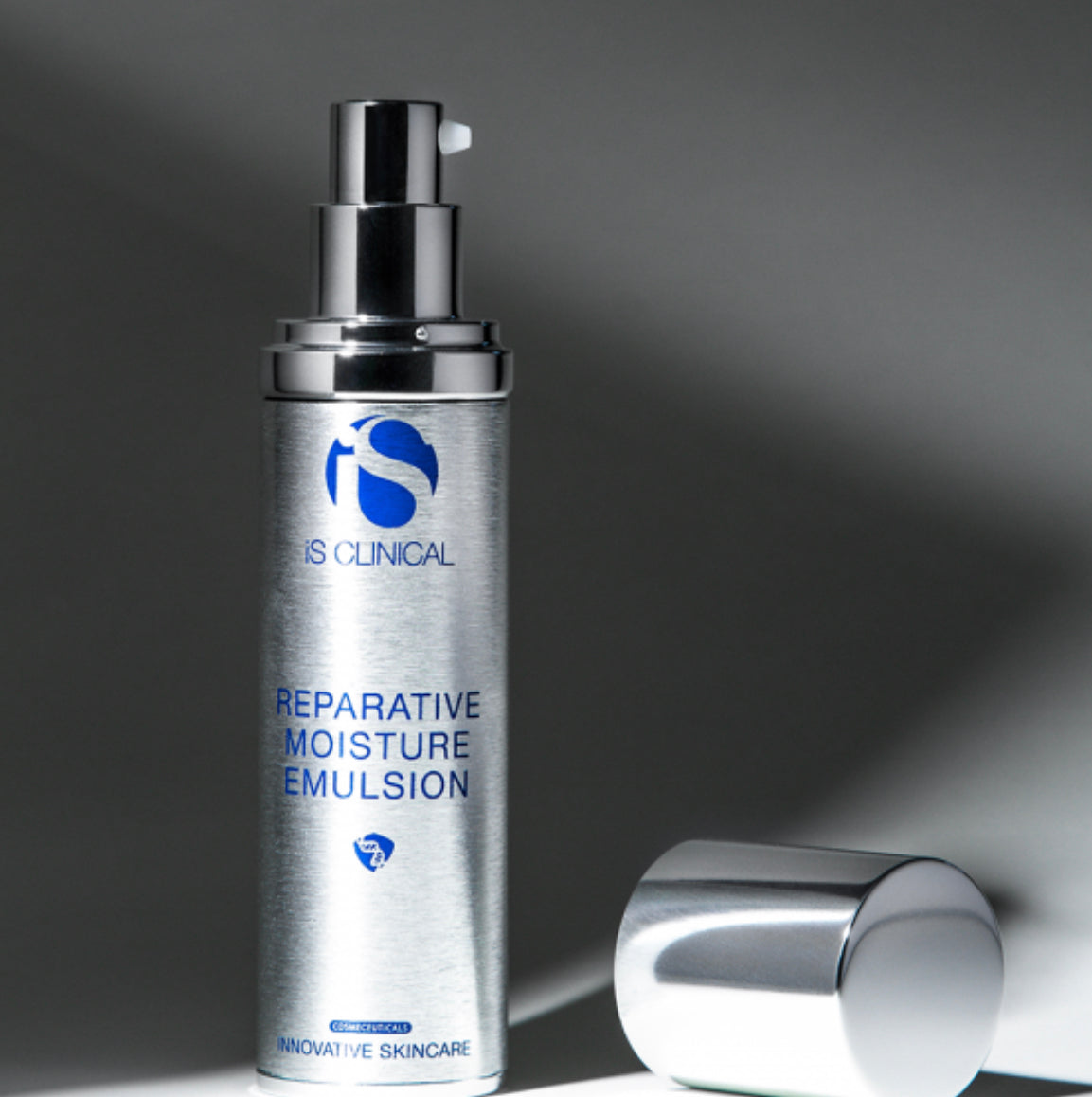 IS Clinical Reparative Moisture Emulsion